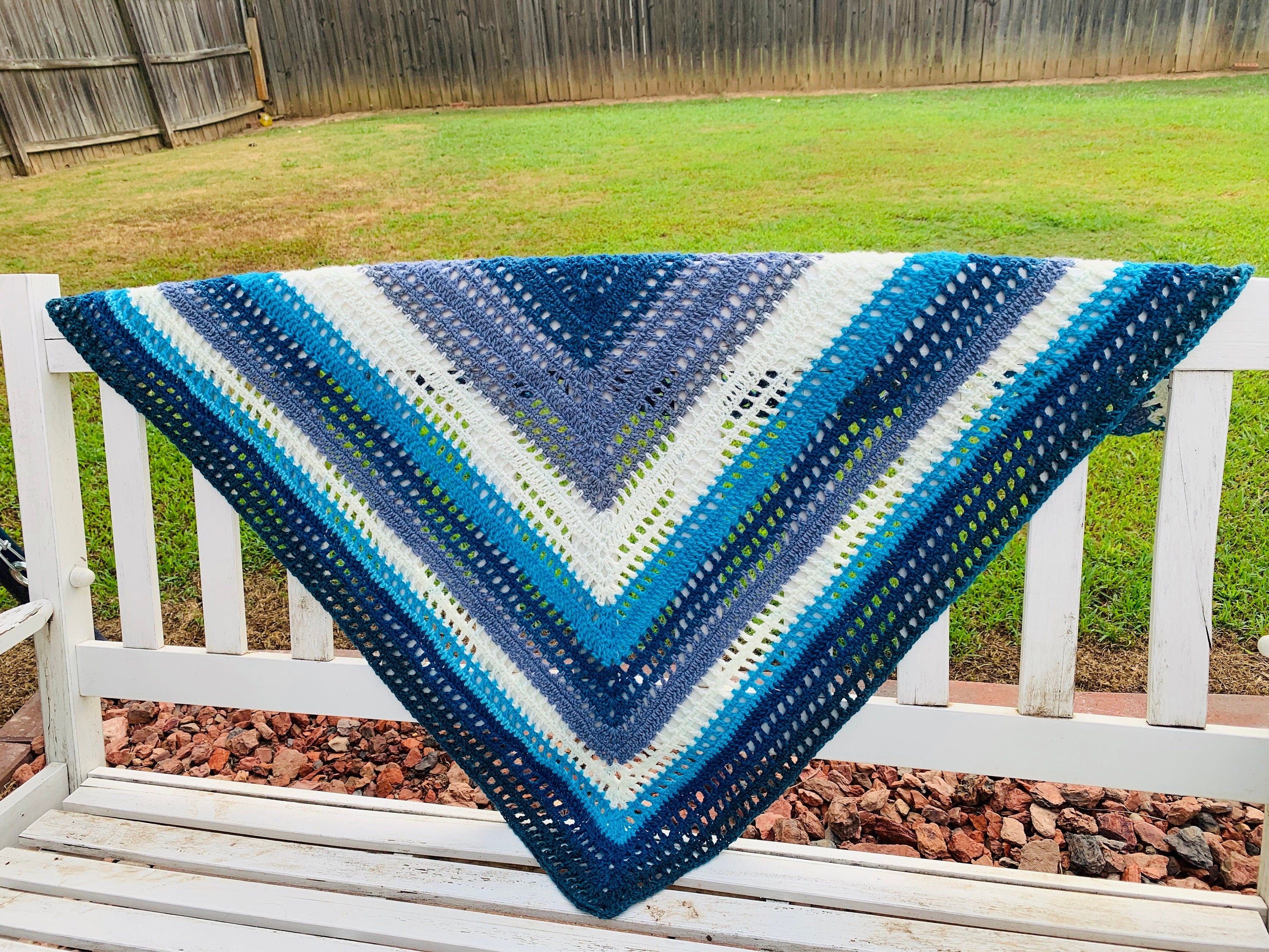 Shawl Crochet Pattern, Shawl Pattern, PDF pattern, pattern to crochet a shawl, women's shawl, Mermaid Shal