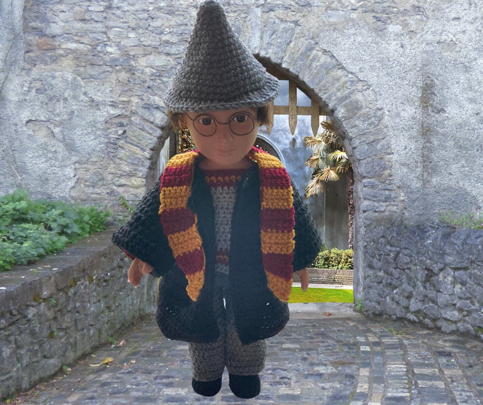 Harry Harmonie Crochet doll clothes pattern, 18 inch Doll halloween crochet pattern, doll boots, doll clothes, wizard crochet pattern